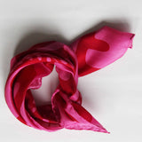 Mini pañuelo 100% seda Peace and Love Fucsia