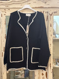Chaqueta ribete negra