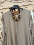 Camiseta asimétrica beige