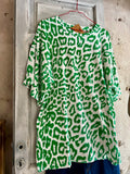 Camiseta animal print verde