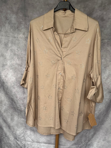 Camisa camel estrellas