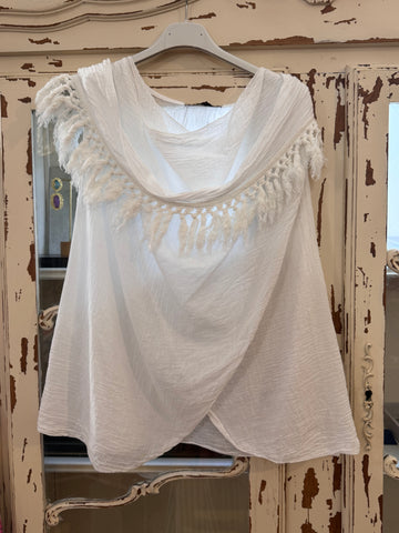 Blusa flecos blanca