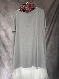 Camiseta asimétrica larga gris