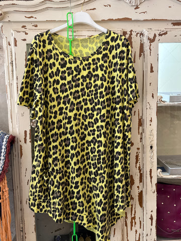 Camiseta oversize print amarilla