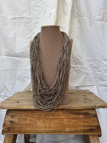 Collar multi marrón/ dorado