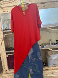 Camiseta larga asimétrica roja