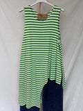 Camiseta asimétrica rayas verdes