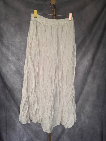 Falda globo viscosa blanca