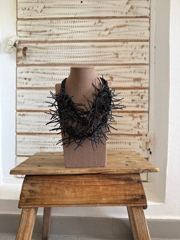 Collar doble flecos negro