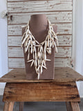 Collar resina blanco