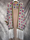 Kimono bordado con flecos