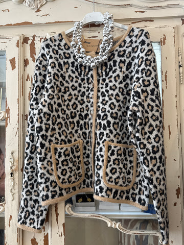 Chaqueta punto animal print