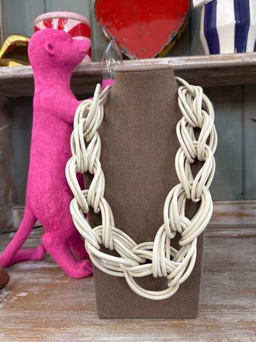 Collar eslabones caucho blanco