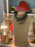 Collar tela y piedras