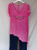 Camiseta asimétrica “Alas” rosa