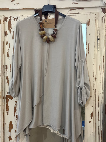 Camiseta asimétrica beige