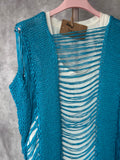Chaleco macramé azul
