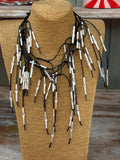Collar Flecos negro / plateado