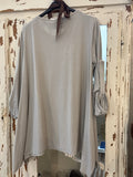 Camiseta asimétrica beige