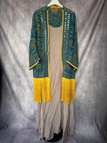 Kimono bordado con flecos
