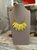 Collar metal dorado