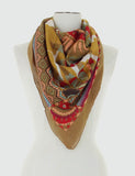 Pañuelo estampado camel