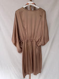 Vestido corto satinado