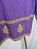 Blusa morada con bordados
