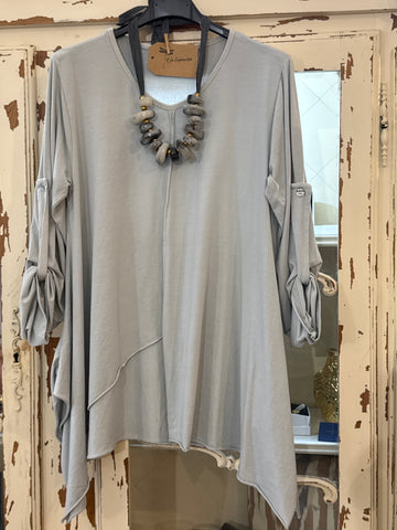 Camiseta asimétrica gris
