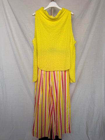 Top asimétrico amarillo