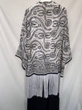 Kimono bordado con flecos
