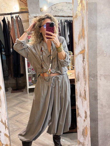 Pantalón bombacho pana piedra