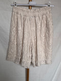 Bermuda encaje beige