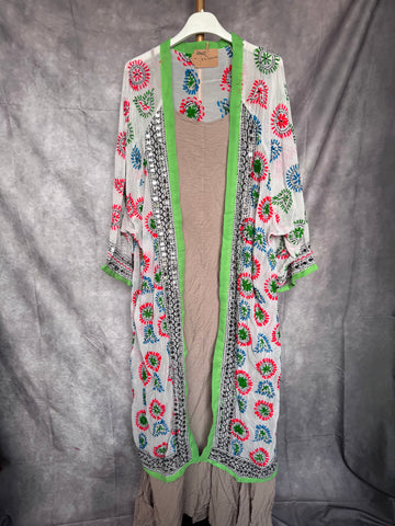 Kimono bordado largo
