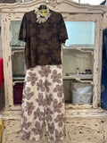 Camiseta flores chocolate