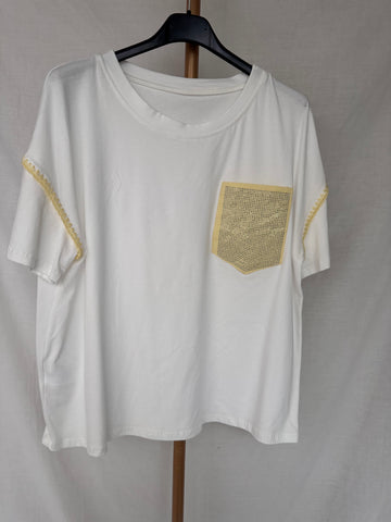 Camiseta bolsillo strass amarillo