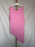 Camiseta asimétrica rosa