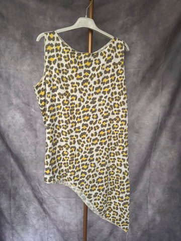 Camiseta asimétrica print amarillo