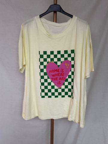 Camiseta corazón amarilla