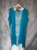 Chaleco macramé azul