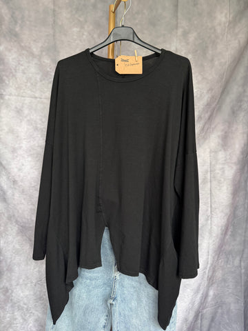 Camiseta asimétrica negra