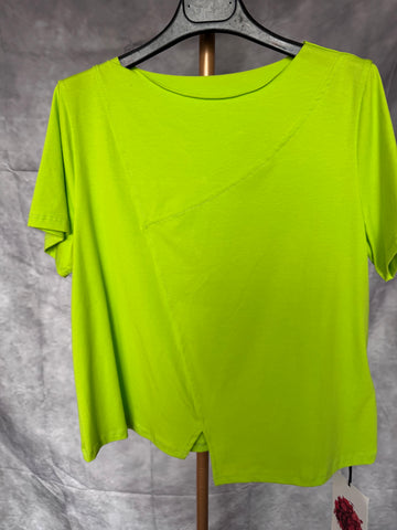 Camiseta asimétrica verde