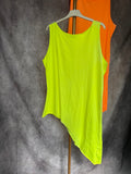 Camiseta asimétrica amarillo flúor