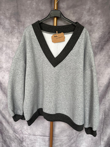 Sudadera oversize gris