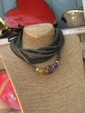 Collar tela y piedras