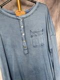 Camiseta botones azul