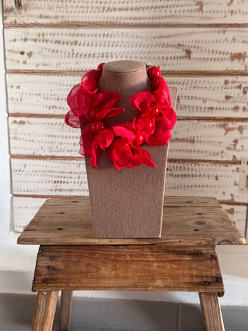Collar pétalos rojo