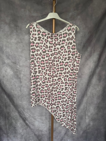 Camiseta asimétrica print rosa