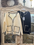 Chaqueta ribete negra