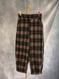 Pantalón baggy cuadros marrones